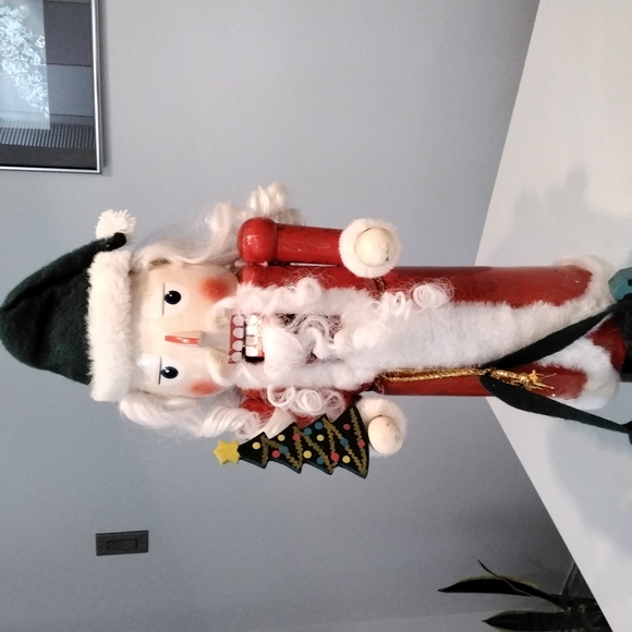 20" Santa Claus Nutcracker - Picture 2 of 8